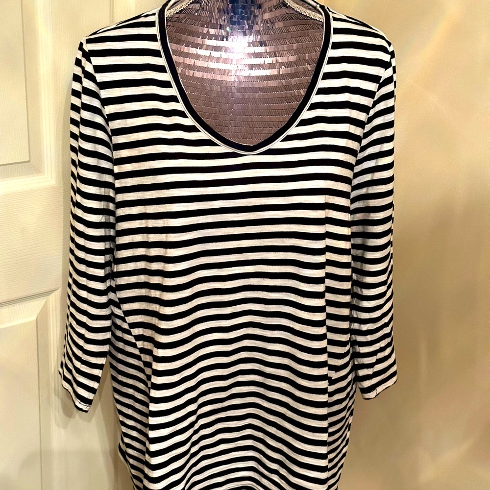 Chico’s Black & White Tunic, Size L